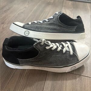 UGG Men’s Size 9 / Women’s 10.5–11 Canvas Sneakers | Black/Grey Low-Top Lace-Up
